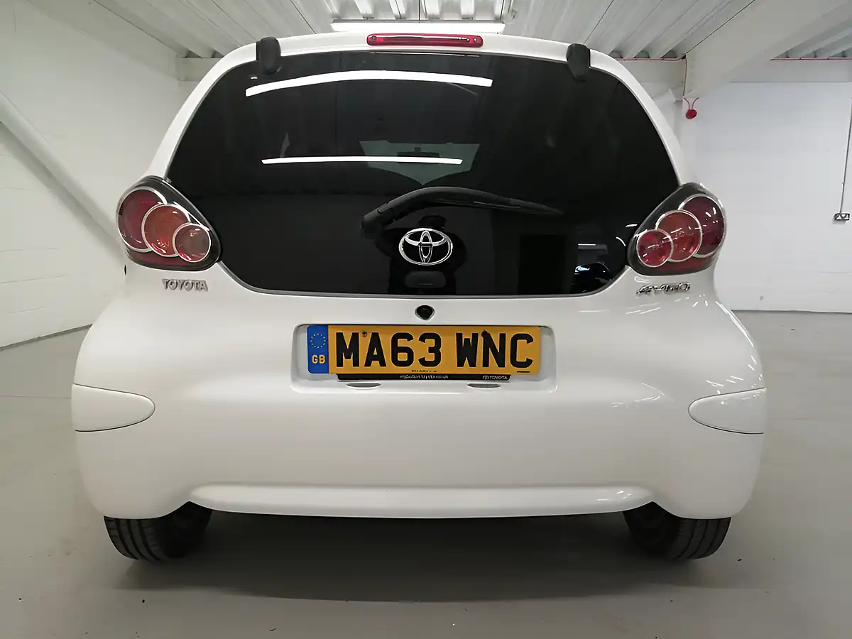 Used 2013 Toyota Aygo Hatchback White - Interior and Exterior details 5