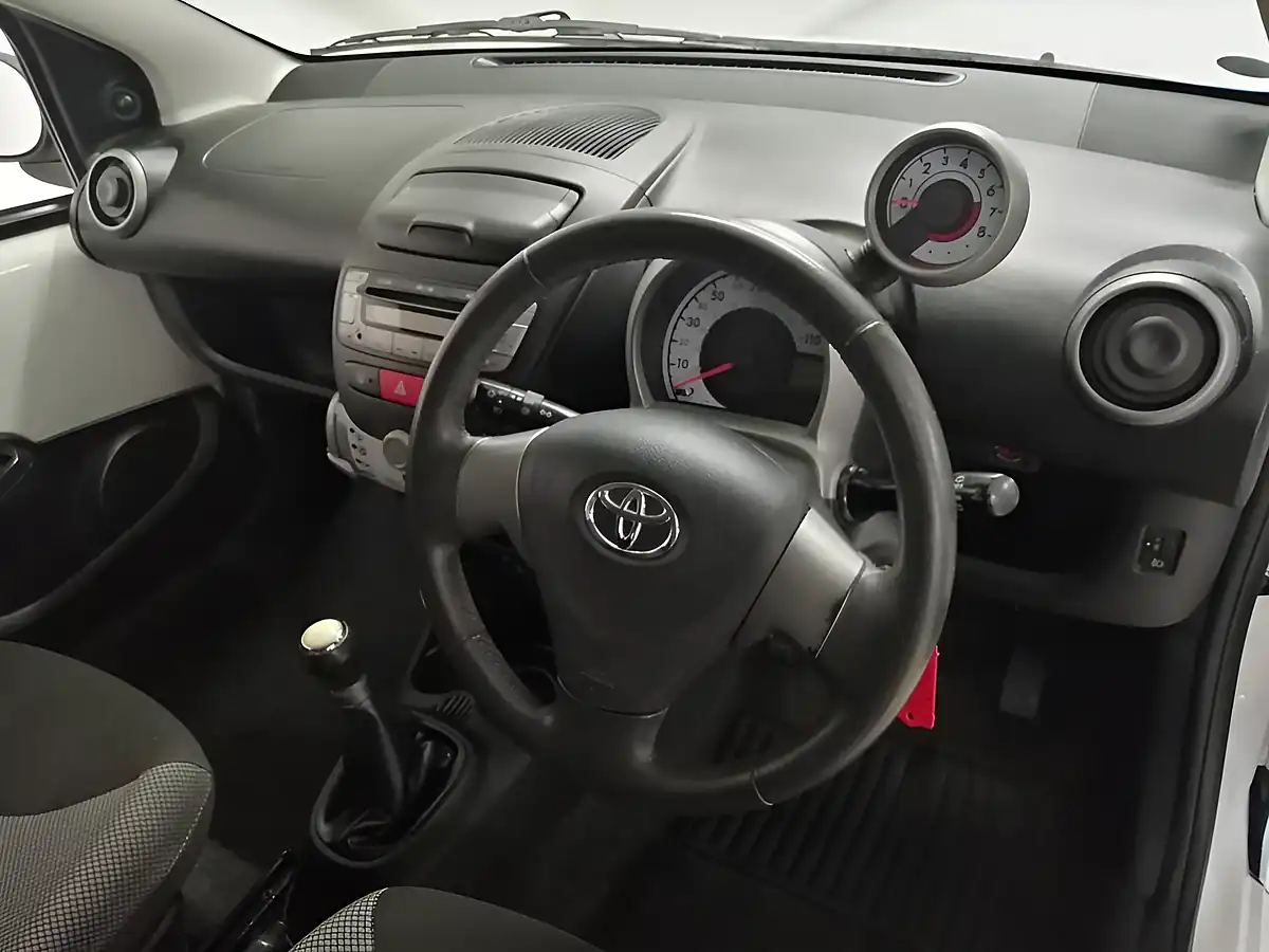 Used 2013 Toyota Aygo Hatchback White - Interior and Exterior details 6