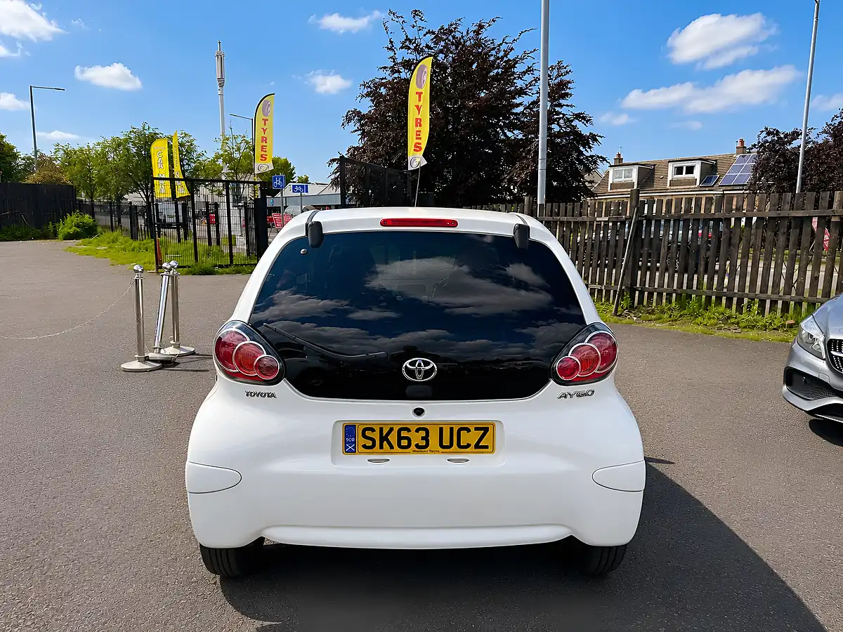 Used 2013 Toyota Aygo - Interior and Exterior details 7