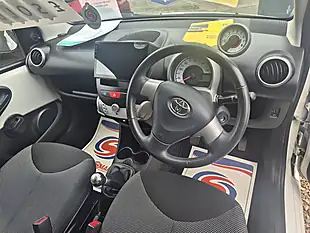 Used 2013 Toyota Aygo Mode White - Interior and Exterior details 13