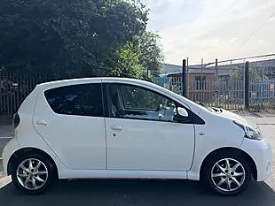 Used 2013 Toyota Aygo Mode White - Interior and Exterior details 2