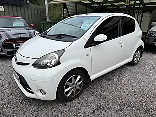 Used 2013 Toyota Aygo Mode White - Interior and Exterior details 2