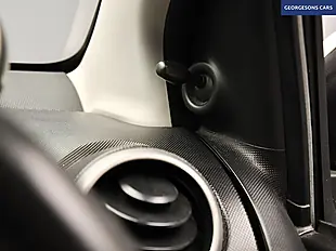 Used 2013 Toyota Aygo Move White - Interior and Exterior details 15