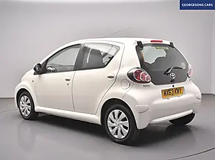 Used 2013 Toyota Aygo Move White - Interior and Exterior details 2