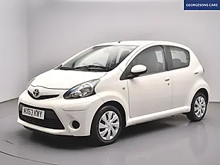 Used 2013 Toyota Aygo Move White - Interior and Exterior details 5