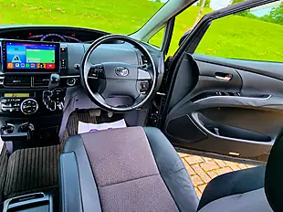 Used 2013 Toyota Estima Aeras Black - Interior and Exterior details 10