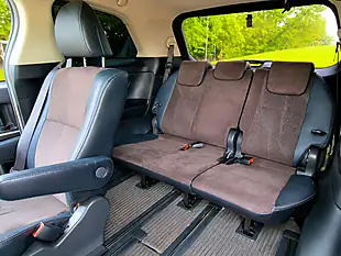 Used 2013 Toyota Estima Aeras Black - Interior and Exterior details 13