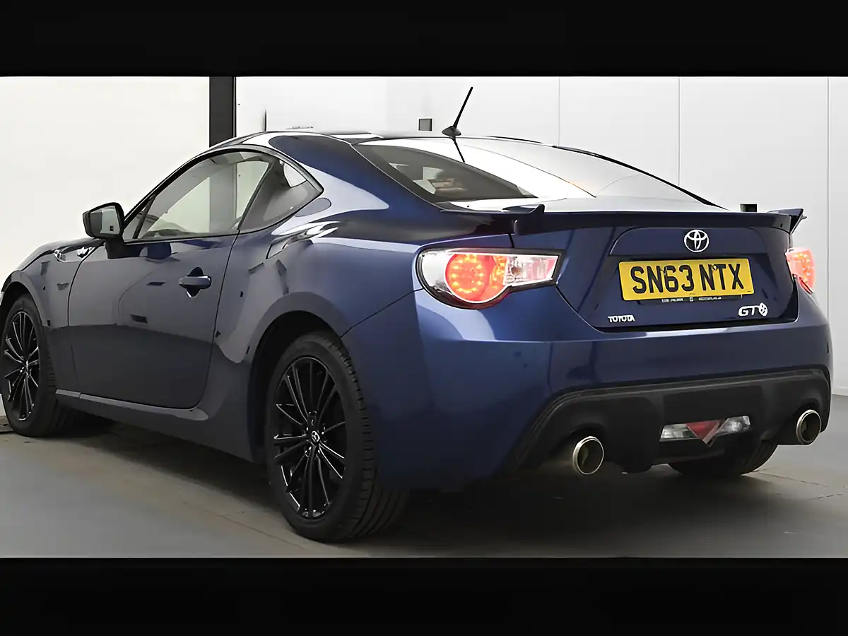 Used 2013 Toyota GT86 Blue - Interior and Exterior details 7