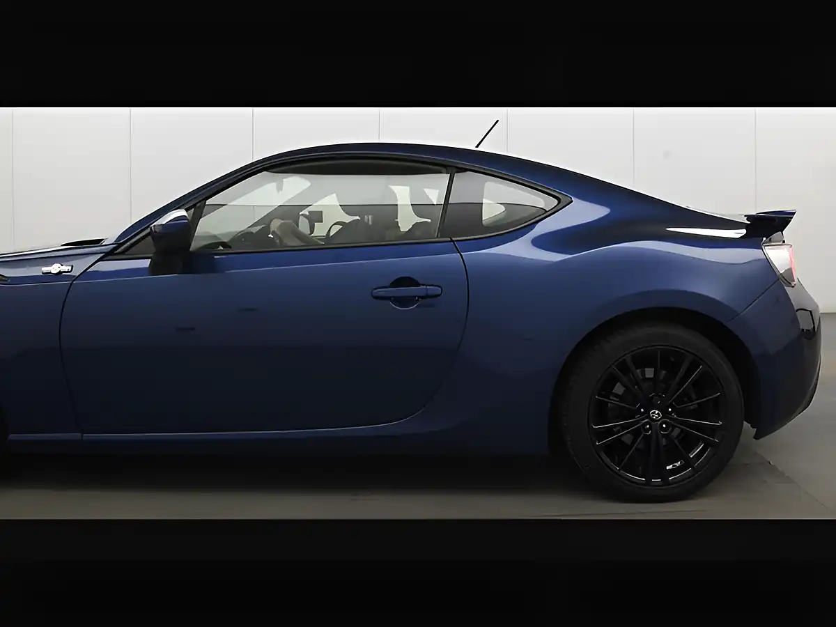 Used 2013 Toyota GT86 Blue - Interior and Exterior details 8