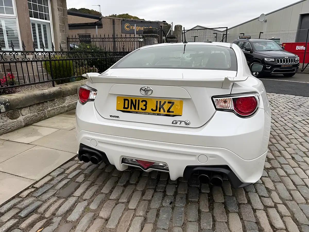 Used 2013 Toyota GT86 Trd White - Interior and Exterior details 10