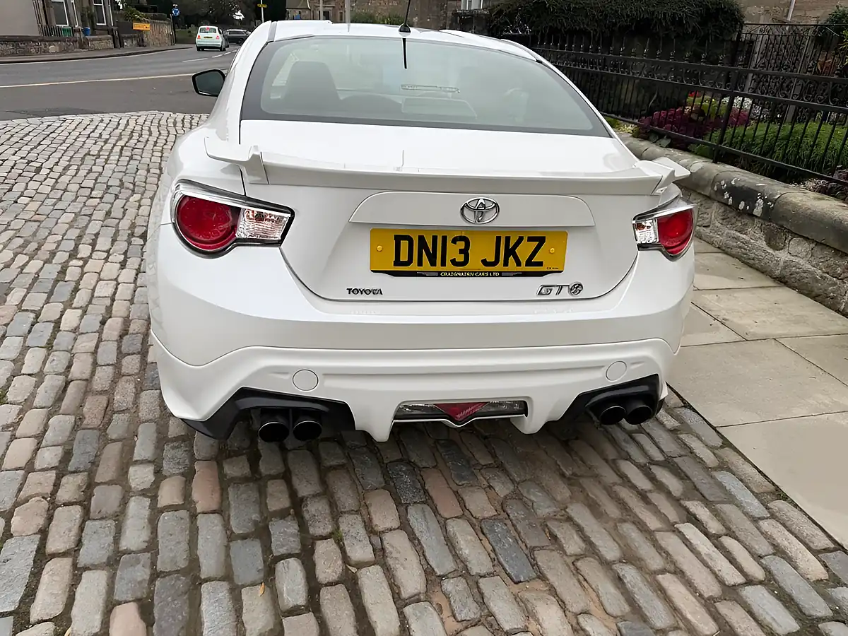 Used 2013 Toyota GT86 Trd White - Interior and Exterior details 12