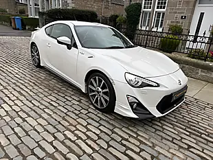 Used 2013 Toyota GT86 Trd White - Interior and Exterior details 4