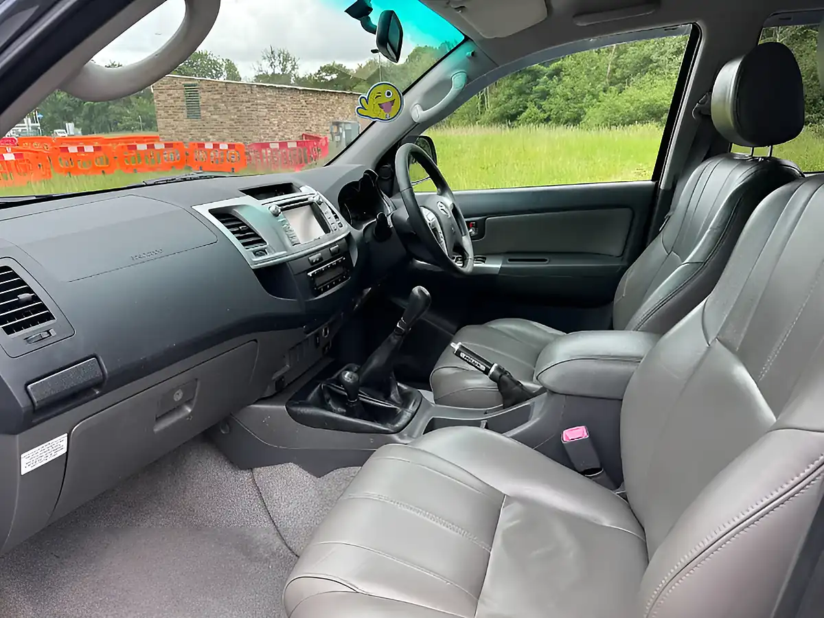 Used 2013 Toyota Hilux Invincible Grey - Interior and Exterior details 12