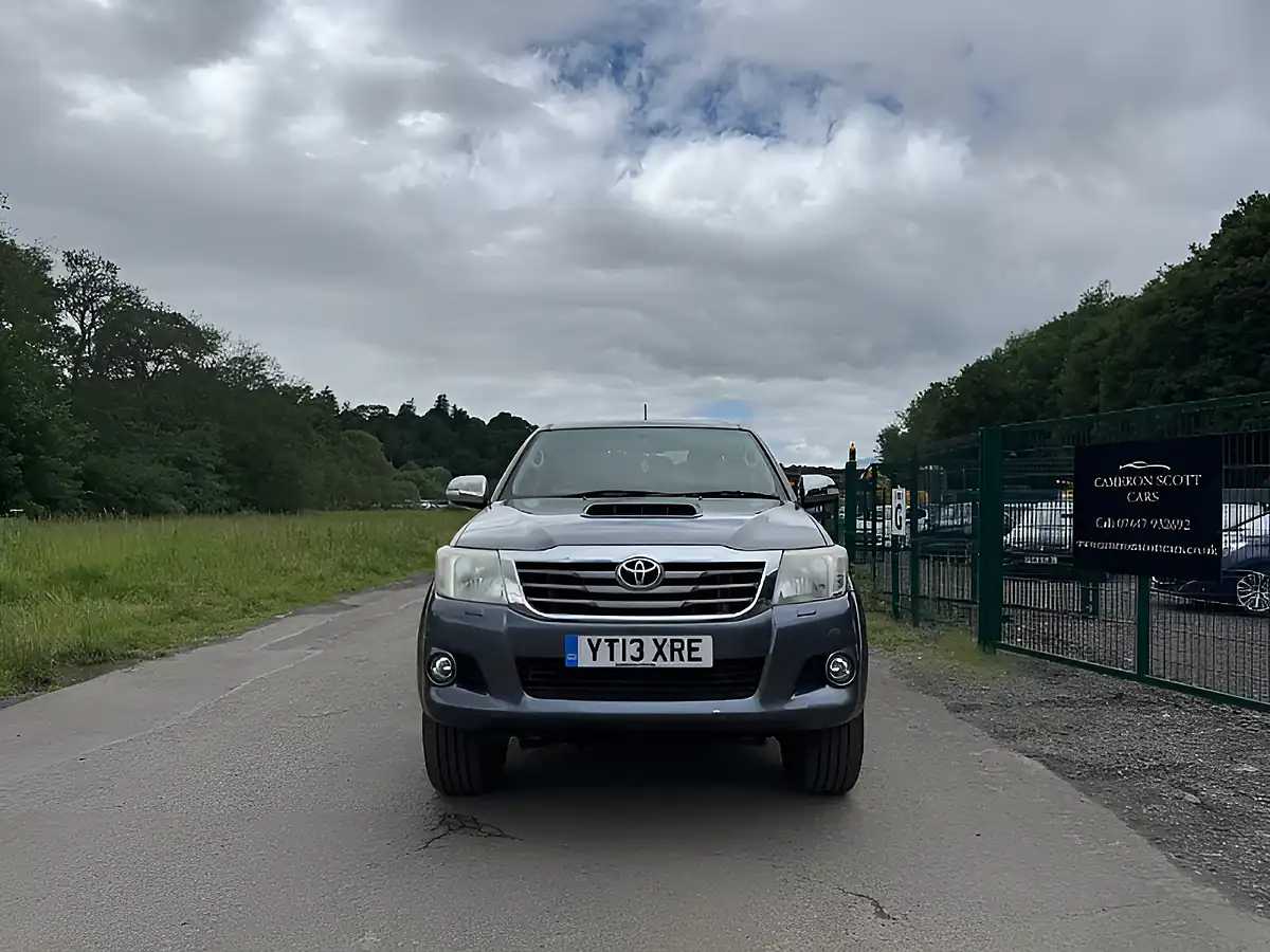 Used 2013 Toyota Hilux Invincible Grey - Interior and Exterior details 3