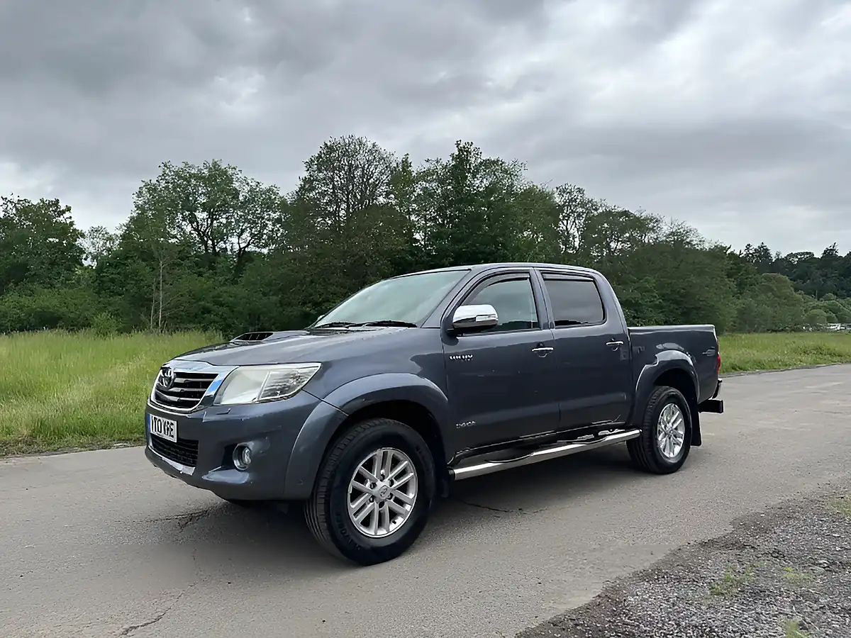 Used 2013 Toyota Hilux Invincible Grey - Interior and Exterior details 4