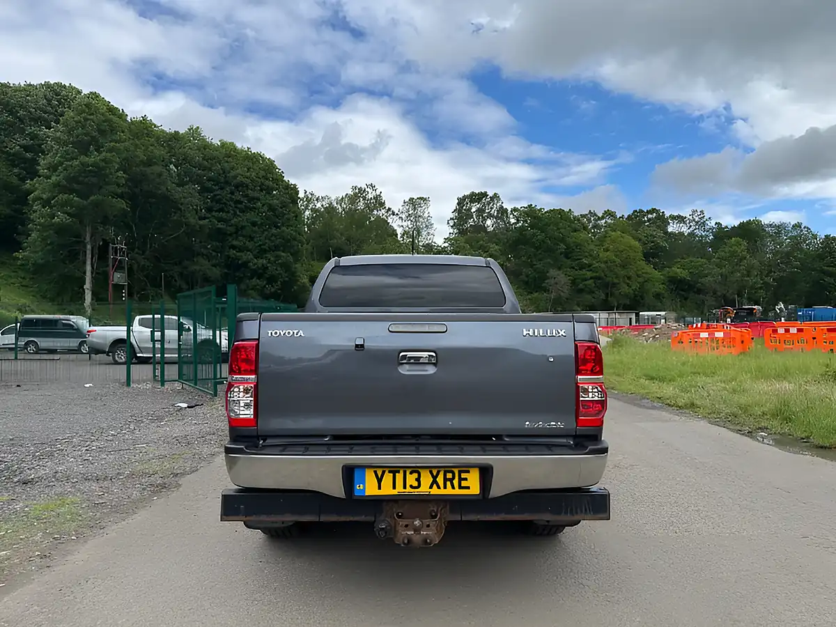 Used 2013 Toyota Hilux Invincible Grey - Interior and Exterior details 8