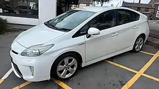 Used 2013 Toyota Prius T Spirit Pearl White - Interior and Exterior details 13