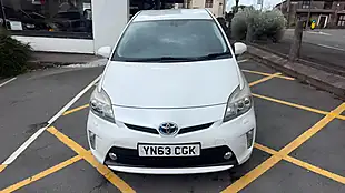 Used 2013 Toyota Prius T Spirit Pearl White - Interior and Exterior details 8