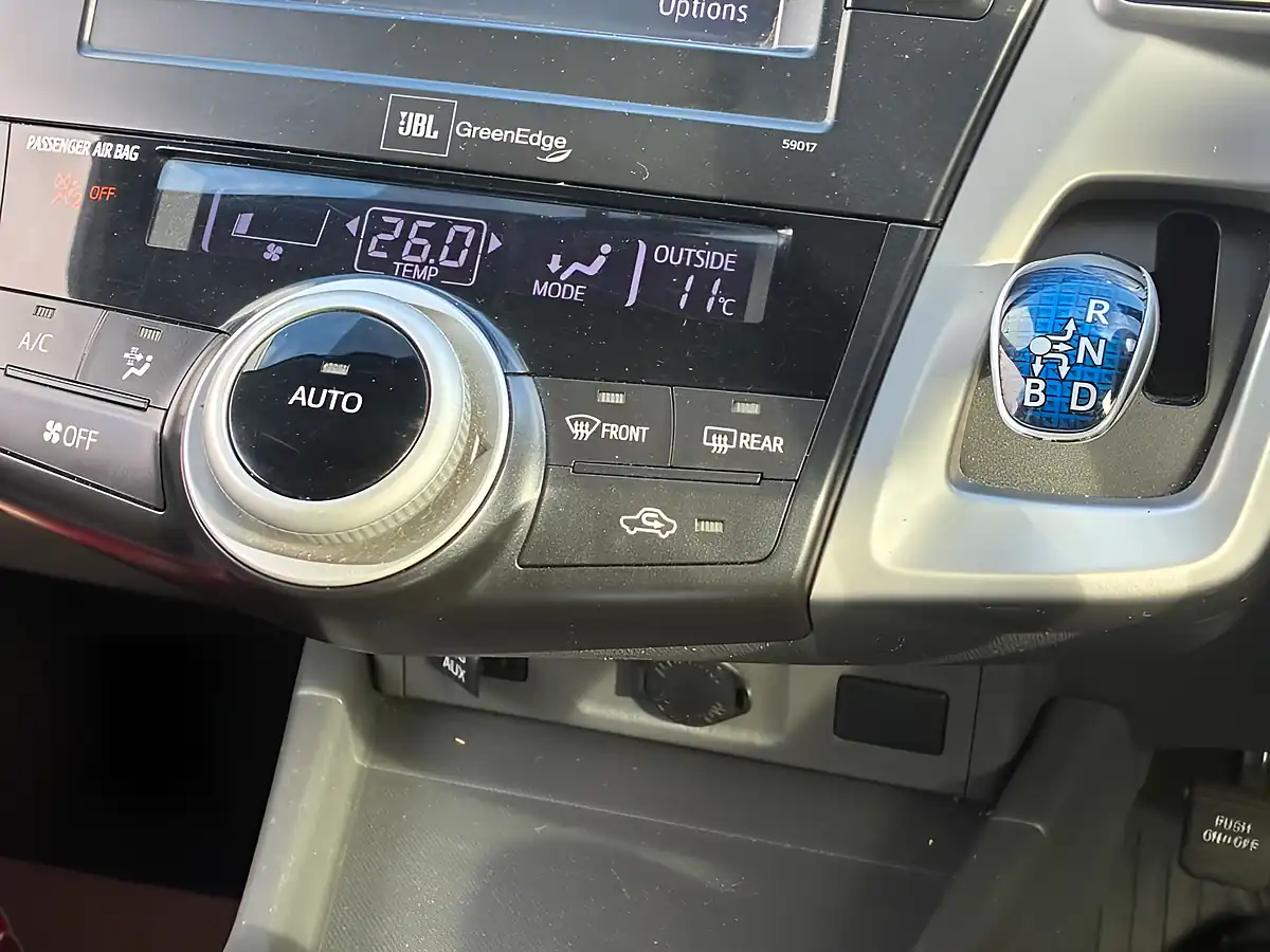 Used 2013 Toyota Prius+ T Spirit Silver - Interior and Exterior details 19