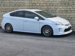 Used 2013 Toyota Prius T Spirit White - Interior and Exterior details 13