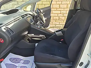 Used 2013 Toyota Prius T Spirit White - Interior and Exterior details 18