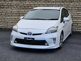 Used 2013 Toyota Prius T Spirit White - Interior and Exterior details 5