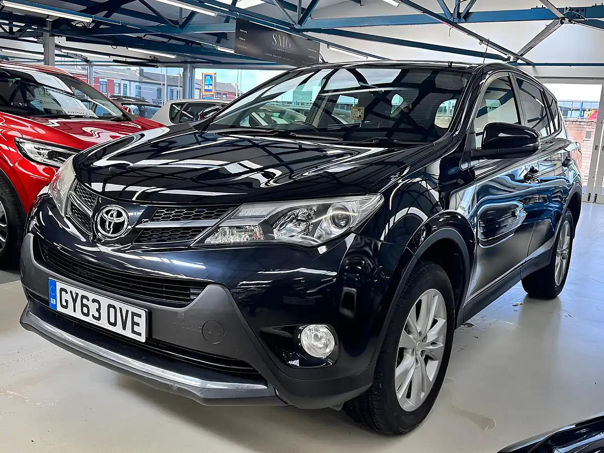 Used 2013 Toyota RAV4 Icon Black - Front View