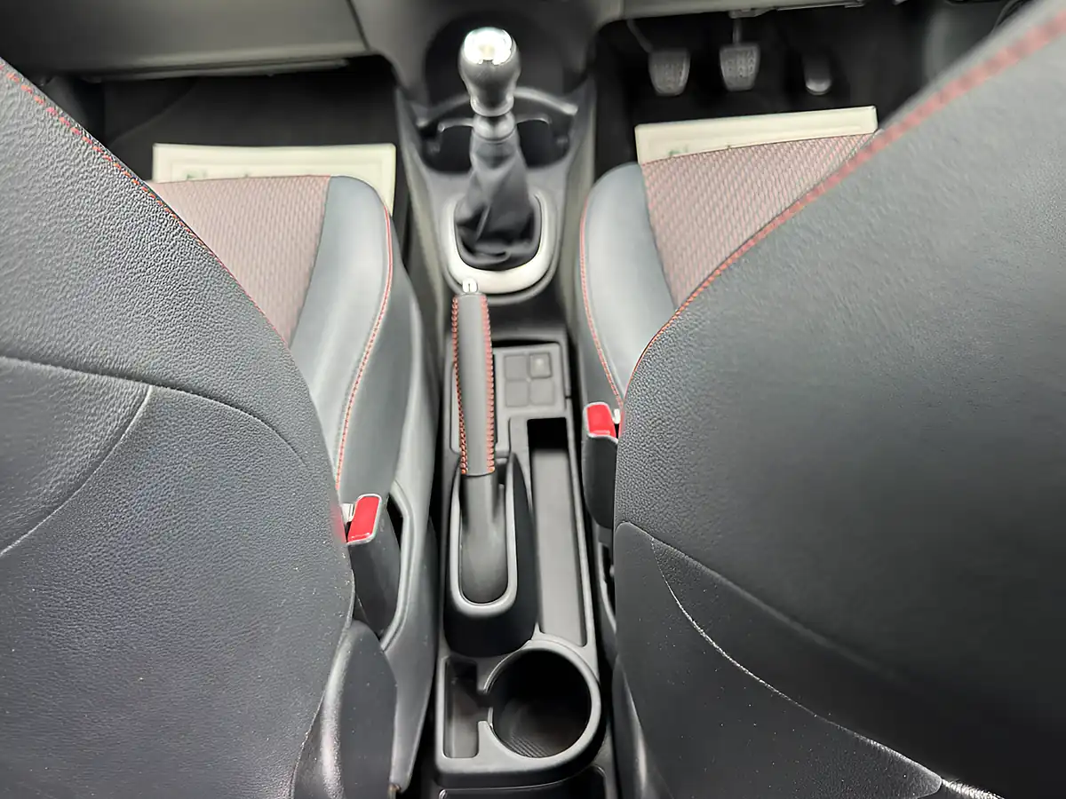 Used 2013 Toyota Yaris Sr White - Interior and Exterior details 17