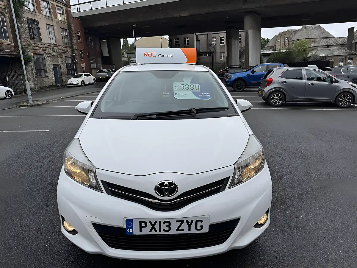 Used 2013 Toyota Yaris Sr White - Interior and Exterior details 4