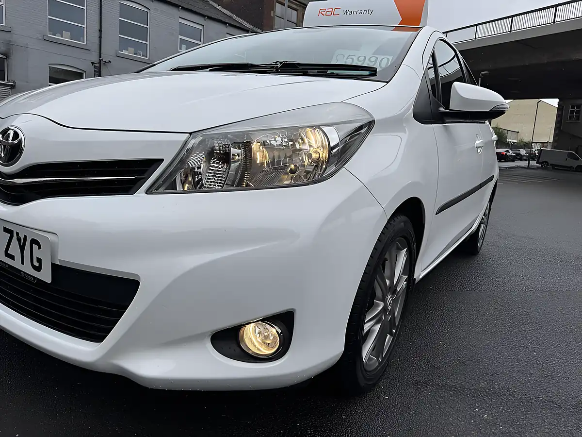 Used 2013 Toyota Yaris Sr White - Interior and Exterior details 6