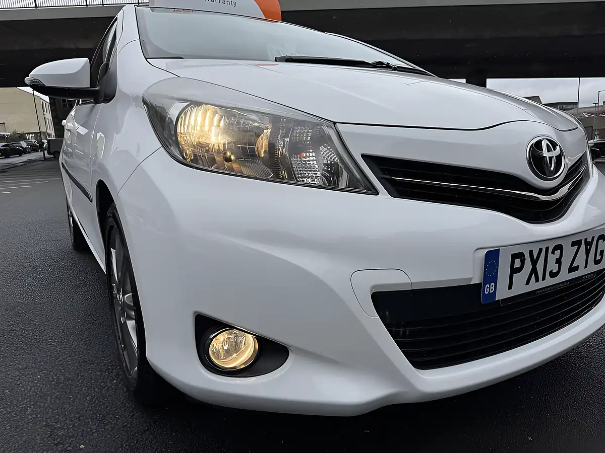 Used 2013 Toyota Yaris Sr White - Interior and Exterior details 7