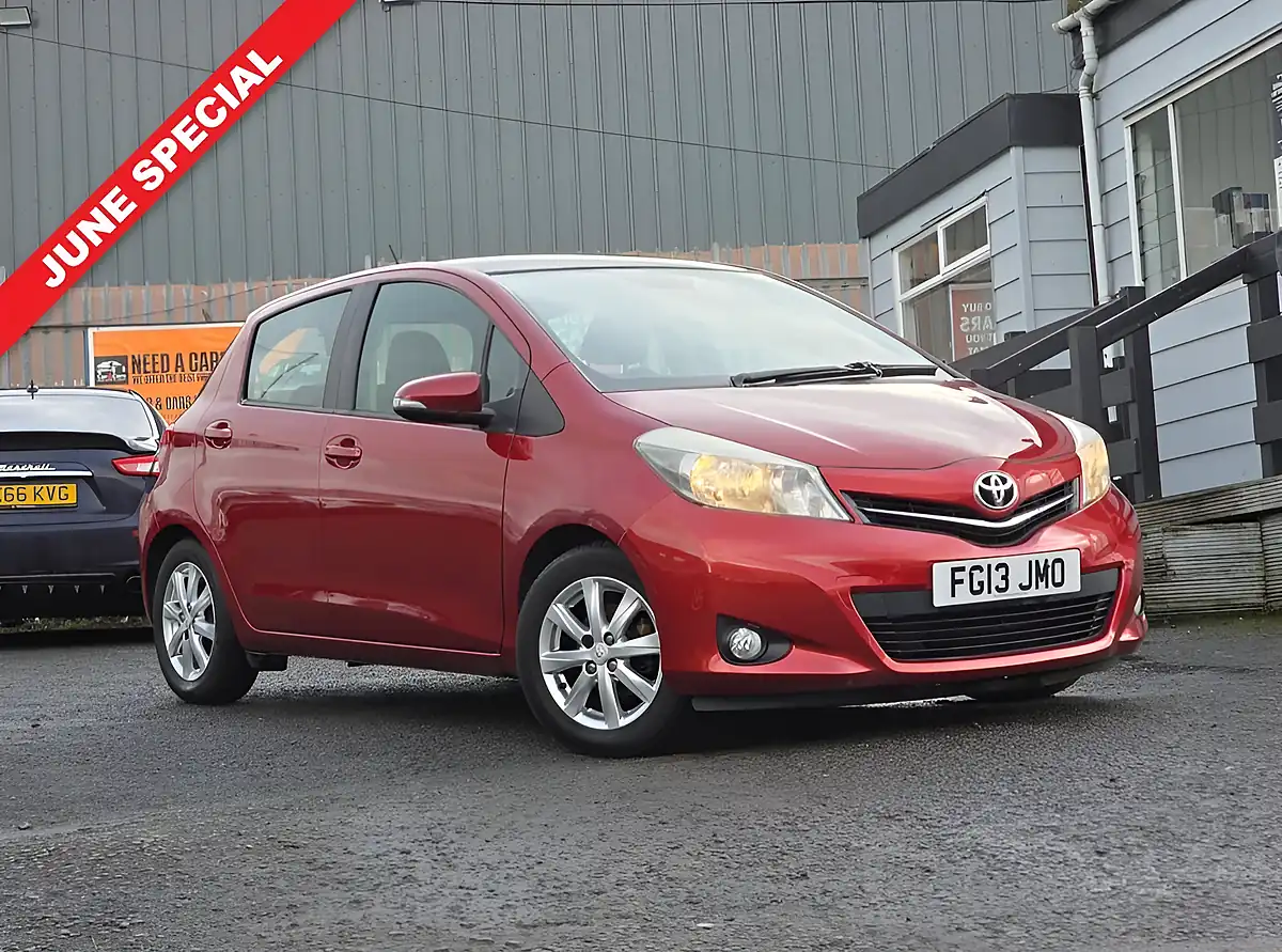 Used 2013 Toyota Yaris T Spirit Red - Front View