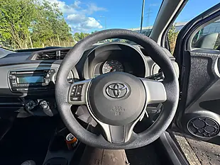 Used 2013 Toyota Yaris T2 Blue - Interior and Exterior details 13