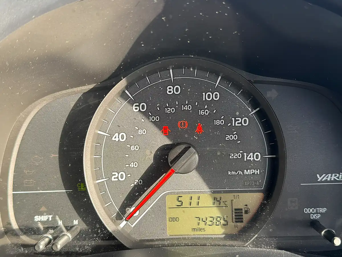 Used 2013 Toyota Yaris T2 Blue - Interior and Exterior details 14