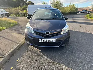 Used 2013 Toyota Yaris T2 Blue - Interior and Exterior details 2