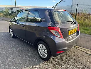 Used 2013 Toyota Yaris T2 Blue - Interior and Exterior details 6