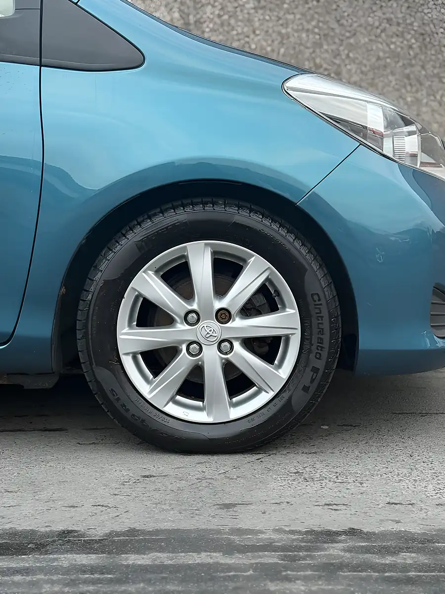 Used 2013 Toyota Yaris Tr Blue - Interior and Exterior details 5