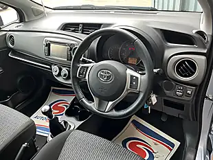 Used 2013 Toyota Yaris Tr Blue - Interior and Exterior details 11