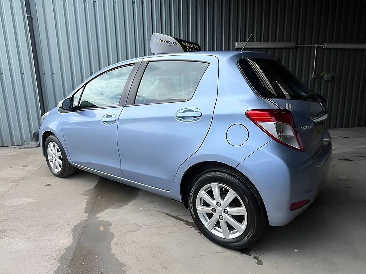 Used 2013 Toyota Yaris Tr Blue - Interior and Exterior details 12