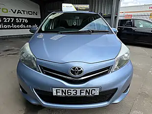 Used 2013 Toyota Yaris Tr Blue - Interior and Exterior details 16