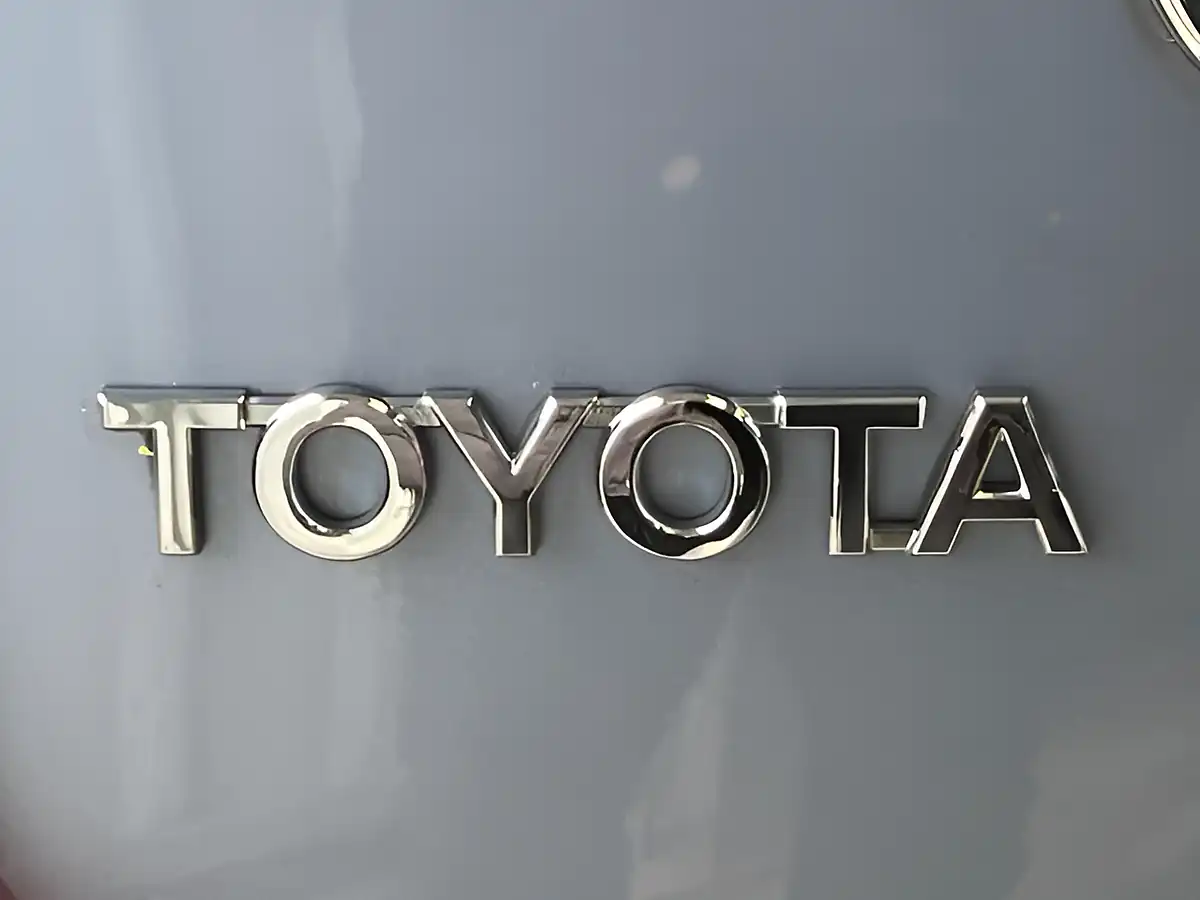 Used 2013 Toyota Yaris Tr Blue - Interior and Exterior details 6