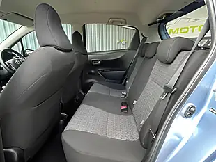 Used 2013 Toyota Yaris Tr Blue - Interior and Exterior details 9