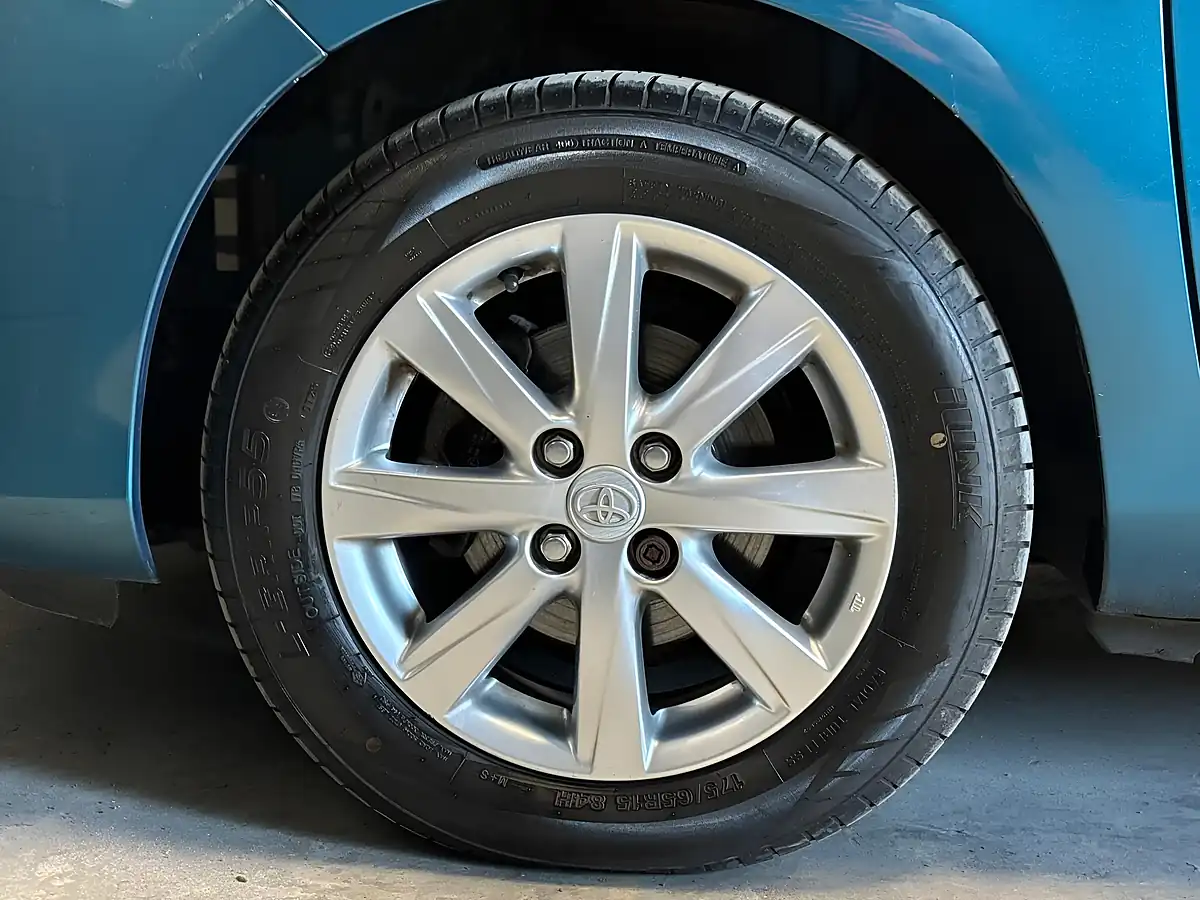 Used 2013 Toyota Yaris Tr Blue - Interior and Exterior details 11