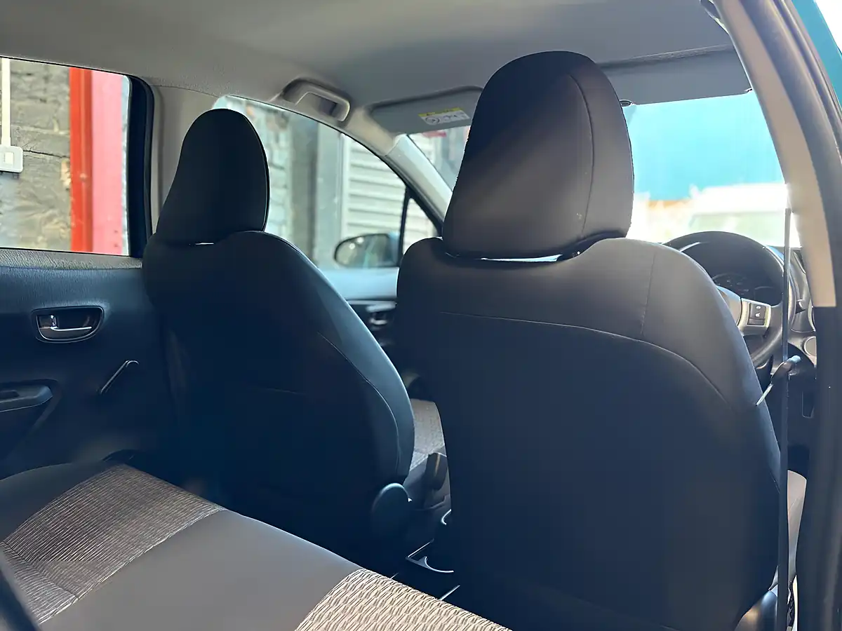 Used 2013 Toyota Yaris Tr Blue - Interior and Exterior details 14
