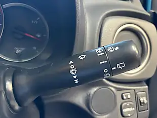 Used 2013 Toyota Yaris Tr Blue - Interior and Exterior details 17
