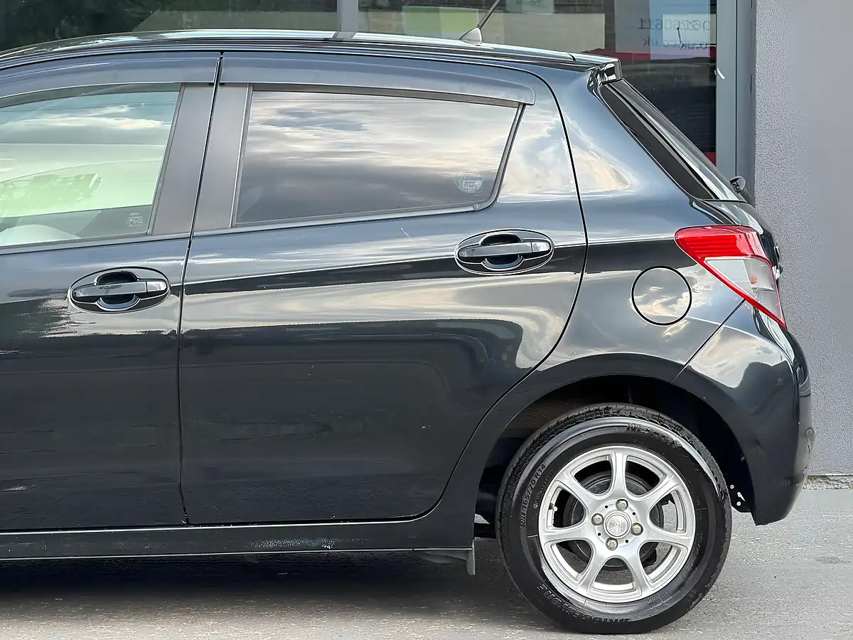 Used 2013 Toyota Yaris Tr Multidrive S Black - Interior and Exterior details 13