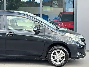 Used 2013 Toyota Yaris Tr Multidrive S Black - Interior and Exterior details 9