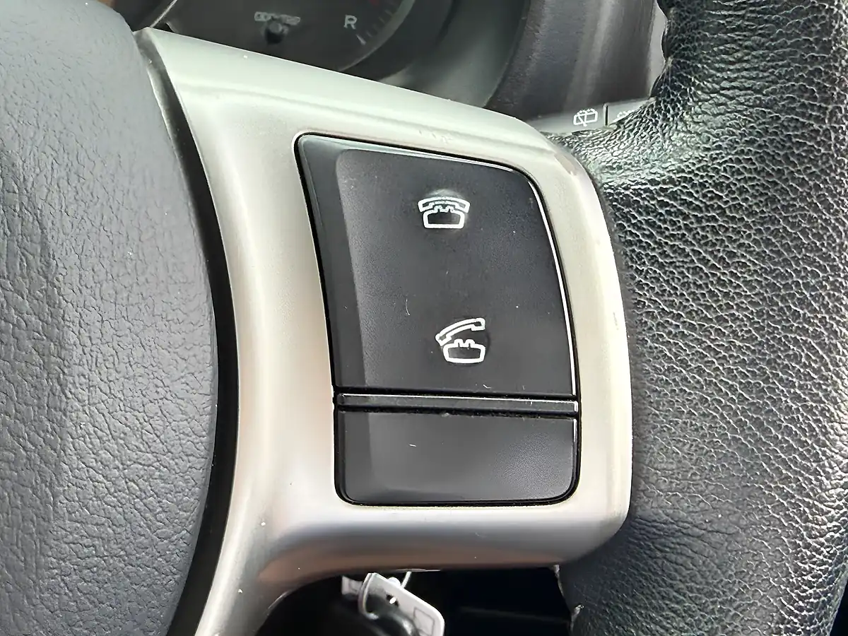 Used 2013 Toyota Yaris Tr Red - Interior and Exterior details 12