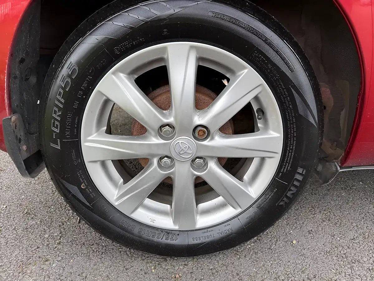 Used 2013 Toyota Yaris Tr Red - Interior and Exterior details 13