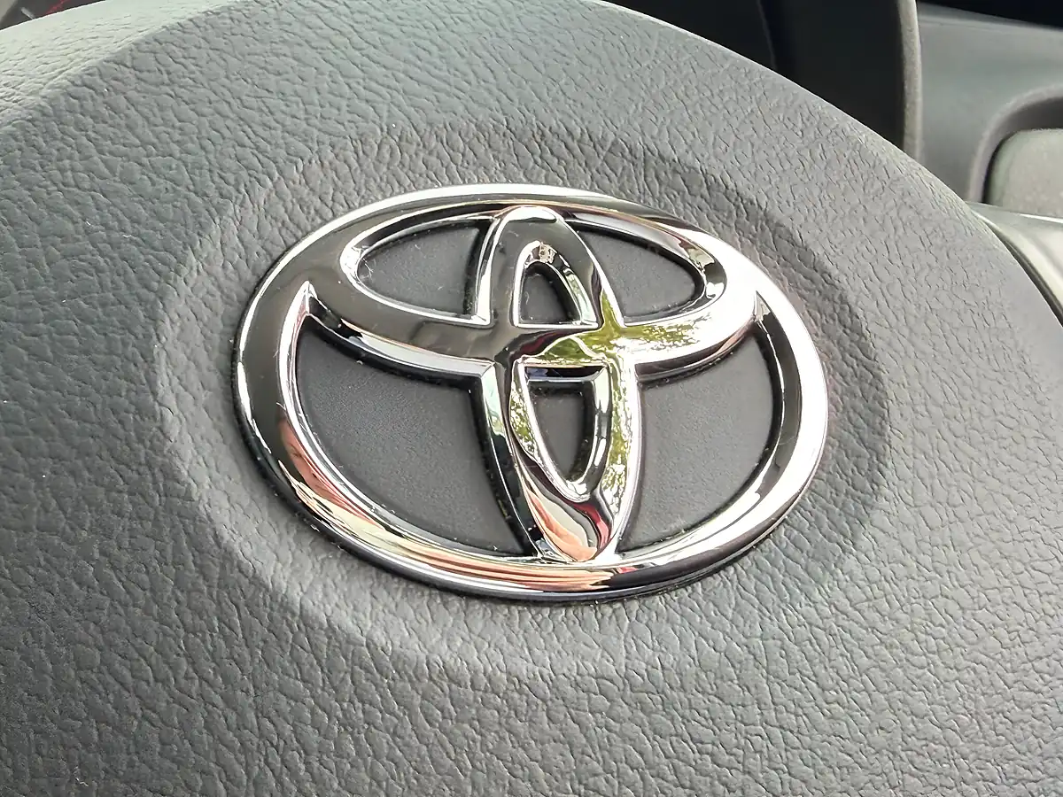Used 2013 Toyota Yaris Tr Red - Interior and Exterior details 20